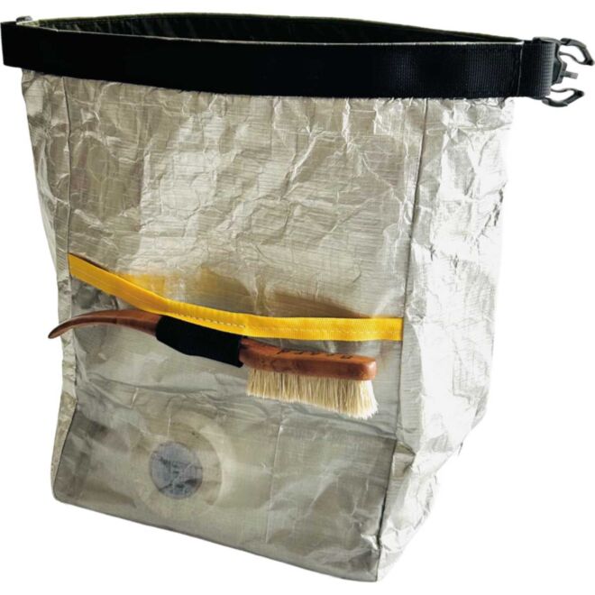 SKY Gravity Vibram chalk bag boulder
